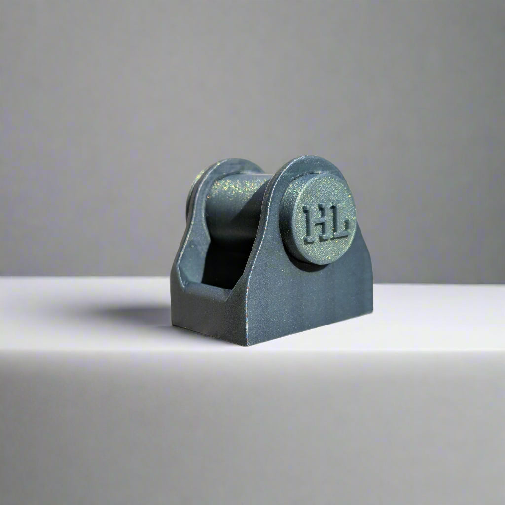 The Dynamic DINs Holder